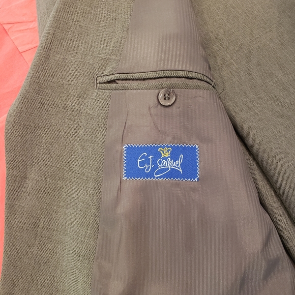 E.J. Samuel - Picture 5 of 12